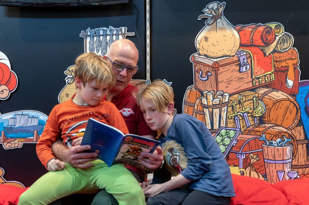 Generationsverbindend: Diverse Lesungen sind im Jahr 2021 im kleinen Rahmen geplant. Foto: Leipziger Messe/Tom Schulze