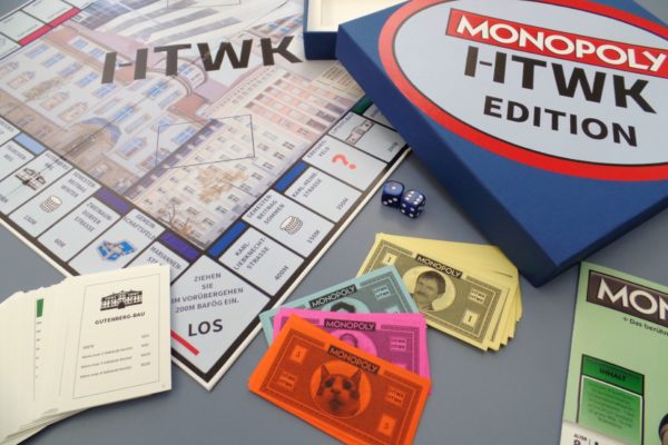 Berühmtes „Monopoly“-Spiel, dessen großer „Deal“ mitten in Leipzig, an der HTWK Leipzig stattfindet. Foto: Inés Heinze