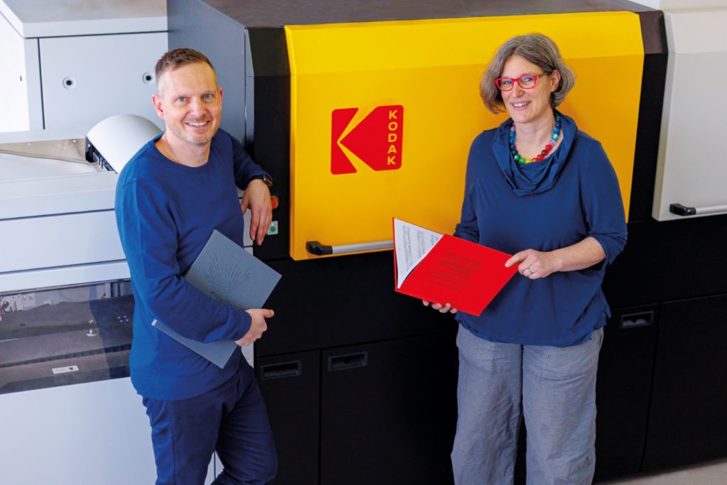 Daniel und Regine Grammlich sind Geschäftsführer der Offsetdruckerei Karl Grammlich GmbH. Fotos: Kodak