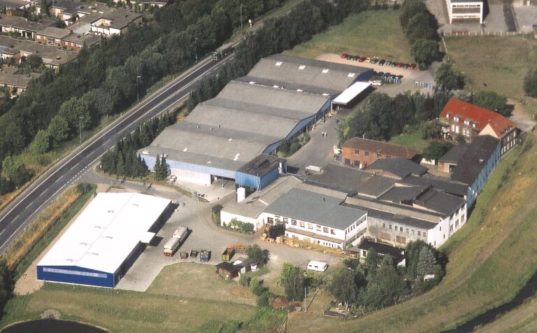 Neue Halle (im Bild unten links): Bereits seit dem Jahr 2022 investiert das Unternehmen in den Standort Dorsten. Foto: Dorstener Drahtwerke