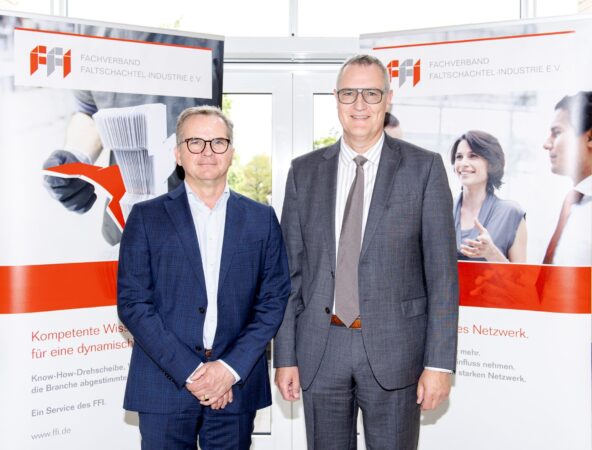 Geschäftsführer Christian Schiffers (r.) und neuer Vorstandssprecher Christian Oetker-Kast. Foto: FFI