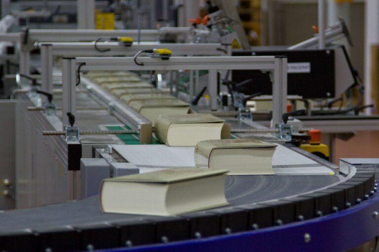 Großvolumige Hardcover-Exemplare sind bei der „Beckschen“ verbreitete Printprodukte. Foto: Druckerei C. H. Beck