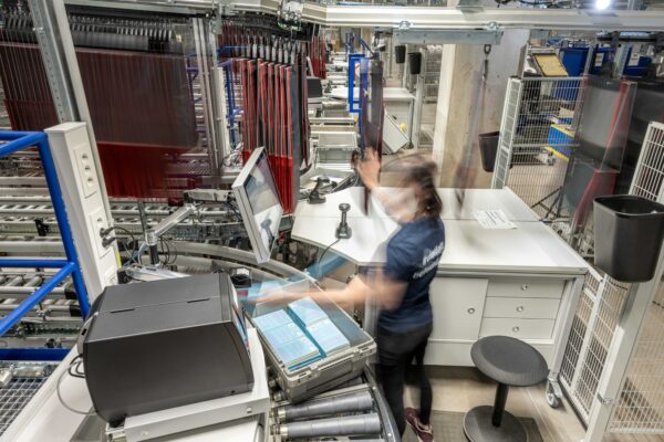 „Print on Demand“-Servicezentrum der Libri-Gruppe im hessischen Bad Hersfeld. Foto: Plureos/Libri