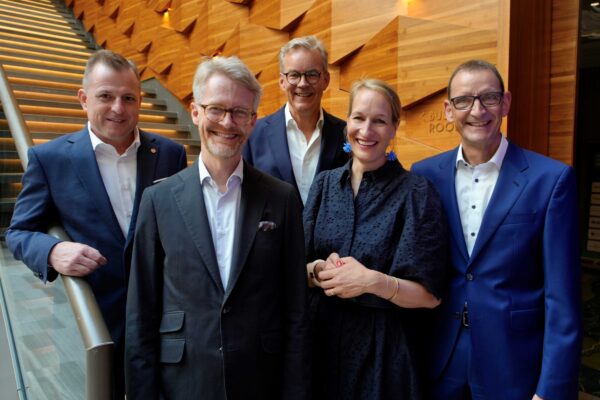 Neues BVDM-Präsidium (v.l.): Stefan Mail, Philipp von Trotha, Holger Busch, Kirsten Hommelhoff und Dr. Bertram Stausberg (nicht im Bild ist Oliver Curdt). Foto: BVDM/Hans-Christian Plambeck