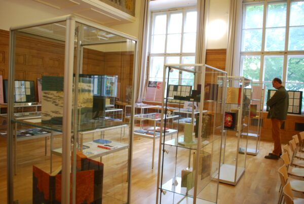 Ausstellung zum Bucheinband-Wettbewerb: demnächst in Köln, hier noch in München. Foto: Frank Baier